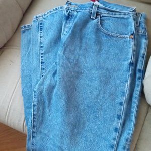 Women's Levi jeans